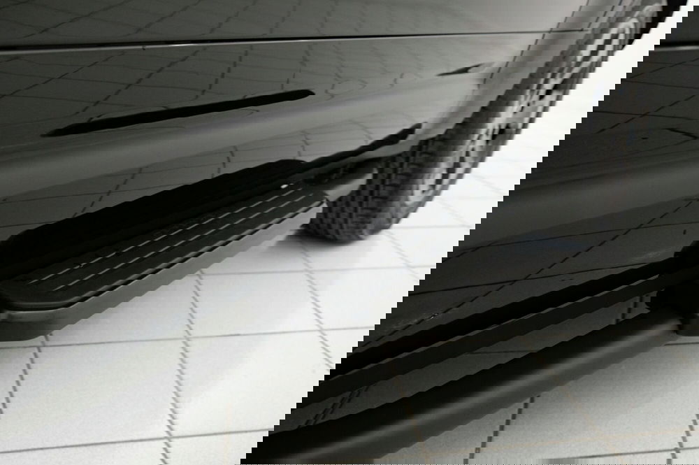 Land Rover Defender usata a Mantova (13)