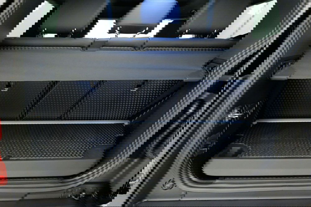 Land Rover Defender usata a Mantova (15)