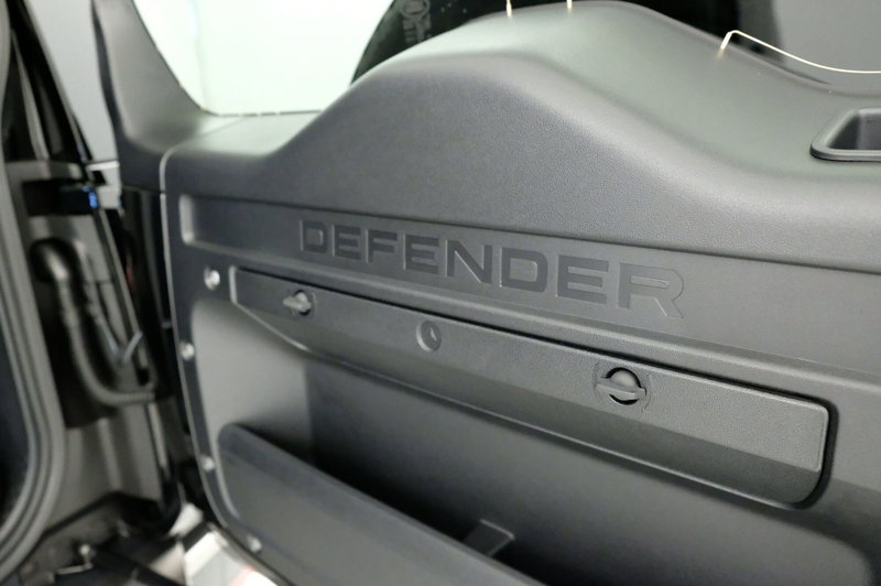 Land Rover Defender usata a Mantova (17)