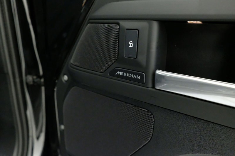 Land Rover Defender usata a Mantova (18)