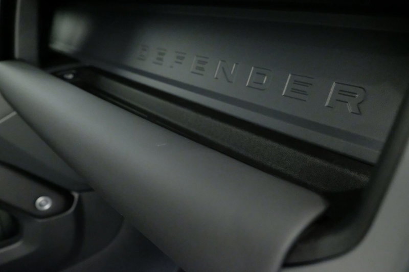 Land Rover Defender usata a Mantova (19)