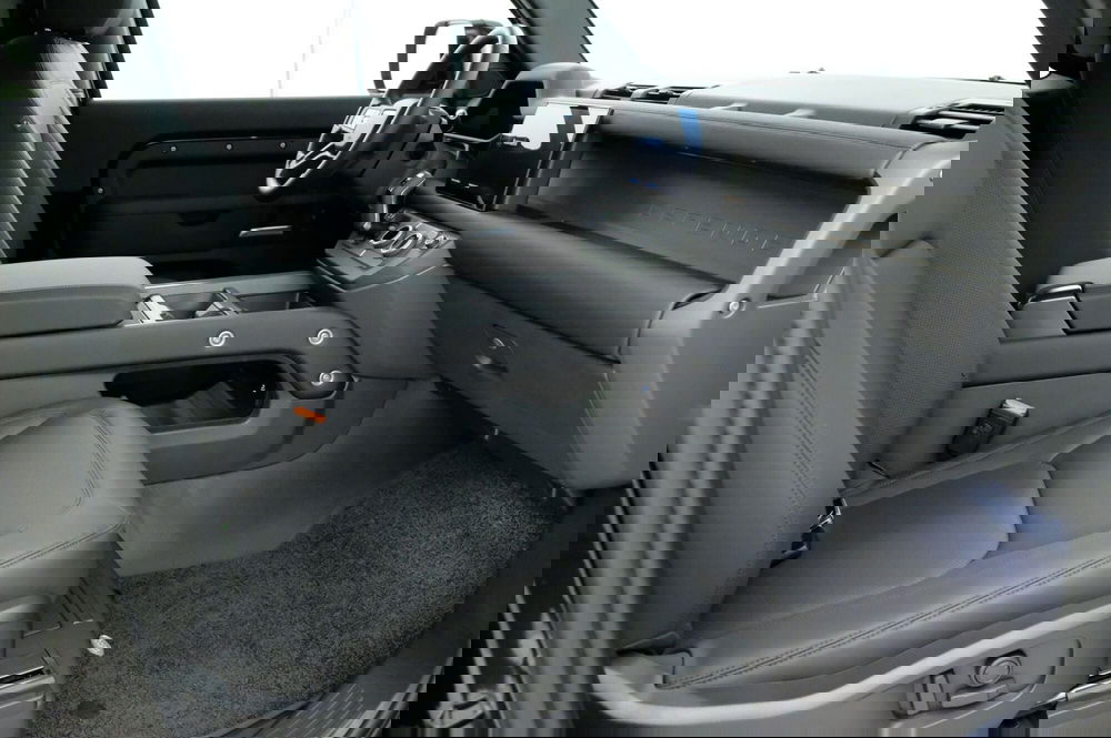 Land Rover Defender usata a Mantova (3)