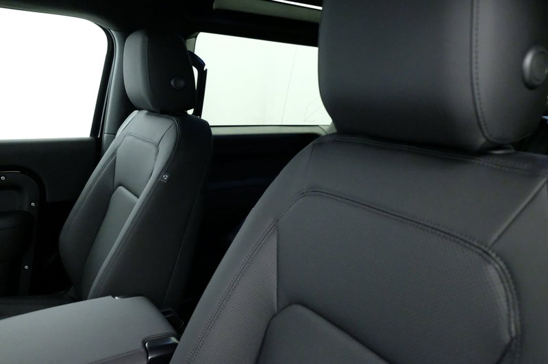 Land Rover Defender usata a Mantova (5)