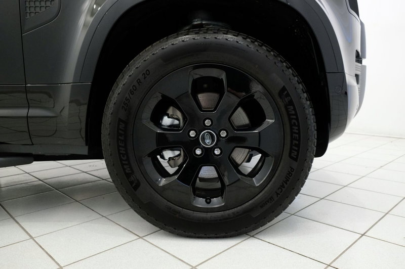 Land Rover Defender usata a Mantova (9)