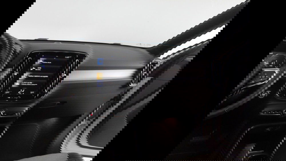 Volvo XC40 usata a Palermo (6)