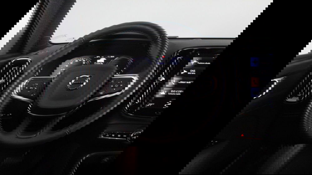 Volvo XC40 usata a Palermo (7)