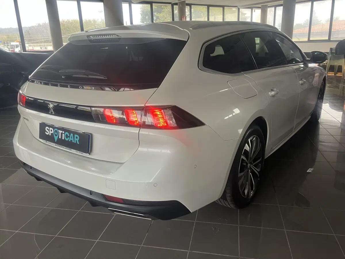 Peugeot 508 SW usata a Lucca (4)