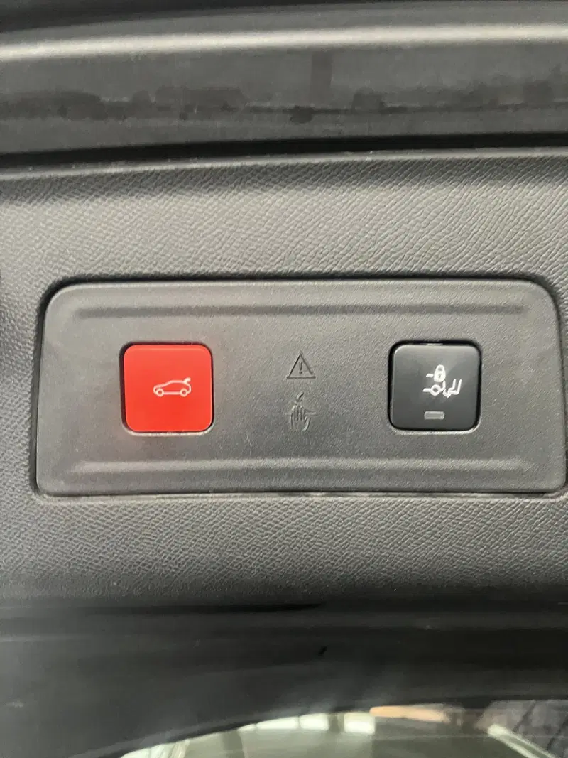 Peugeot 508 SW usata a Lucca (8)