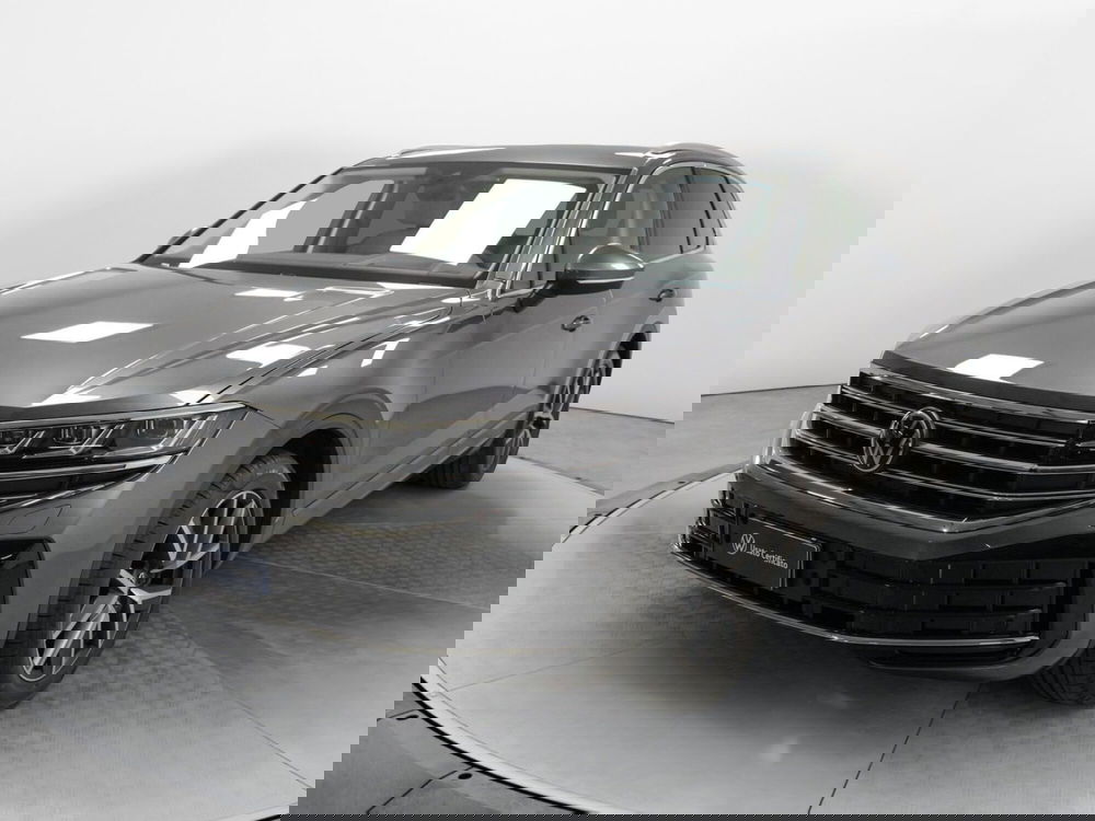 Volkswagen Touareg usata a Varese