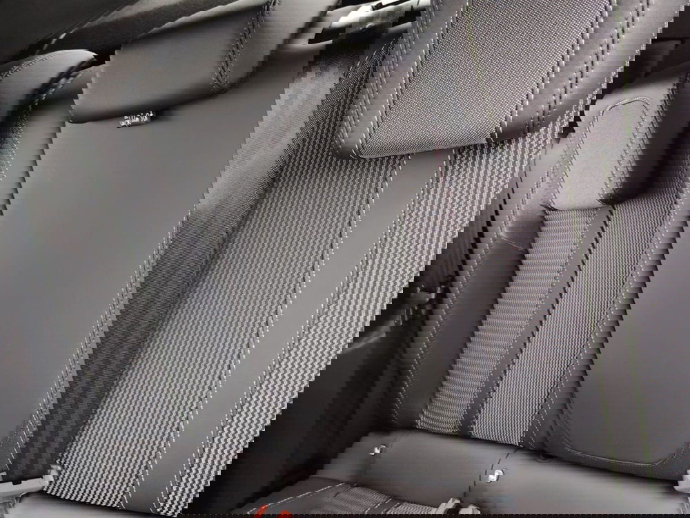 Peugeot 2008 nuova a Salerno (7)