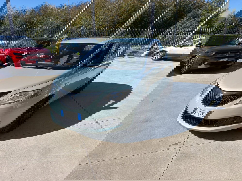 Lancia Ypsilon usata a Frosinone