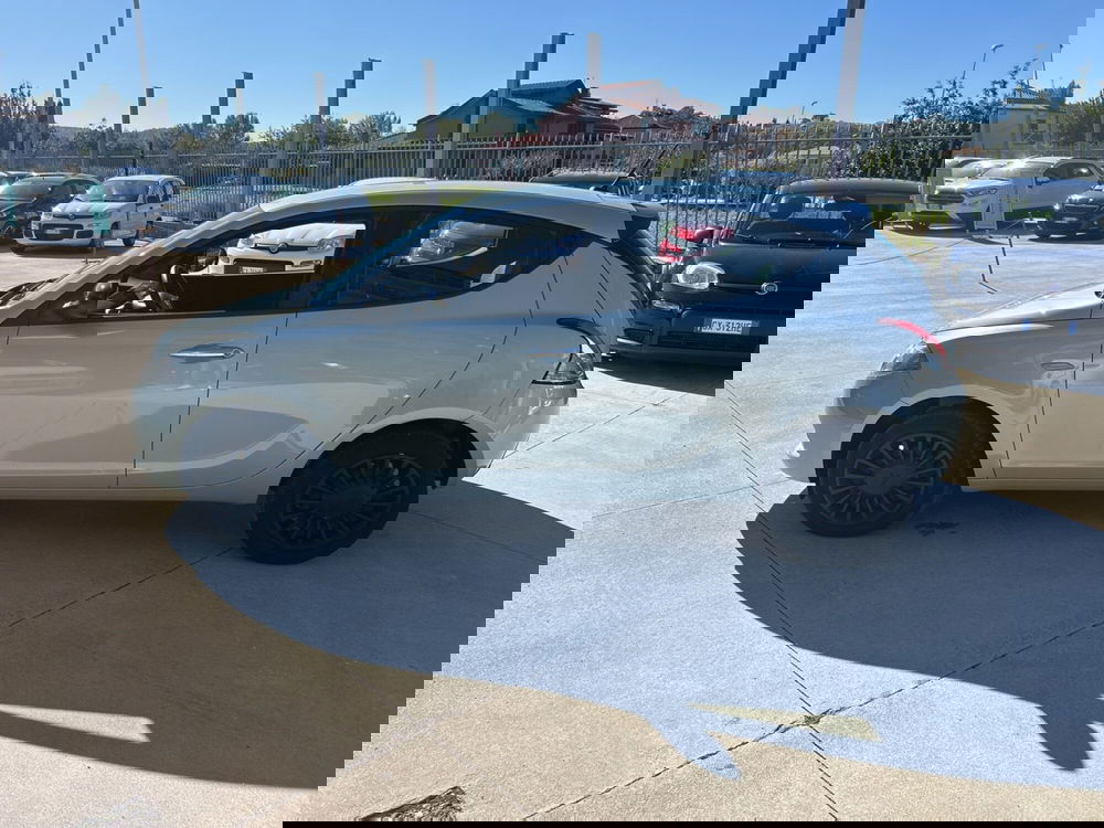Lancia Ypsilon usata a Frosinone (2)