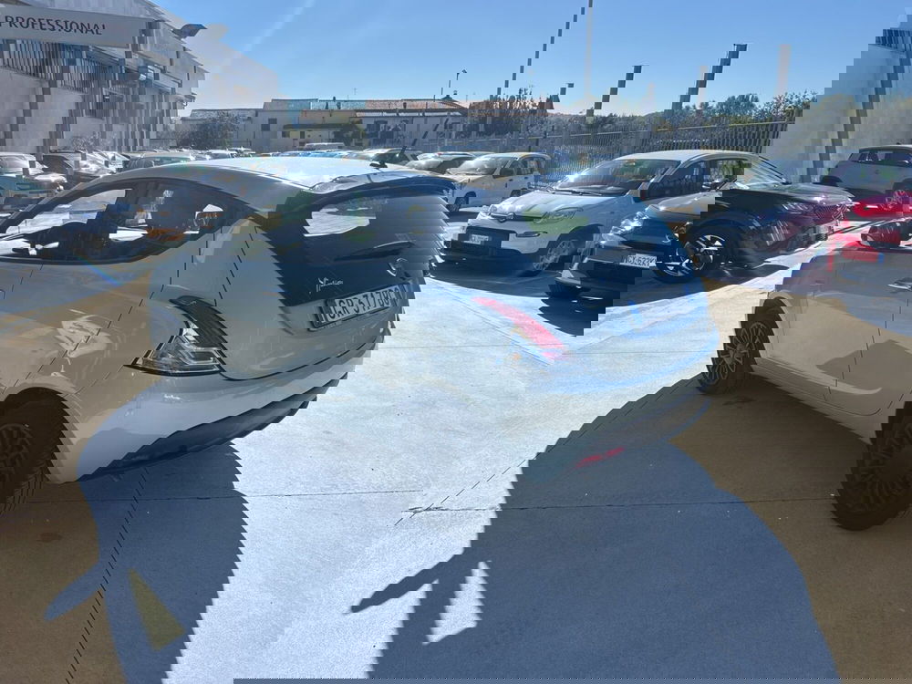 Lancia Ypsilon usata a Frosinone (6)