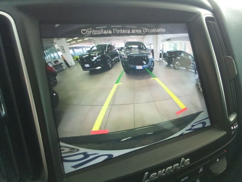 Maserati Levante usata a Rimini (19)
