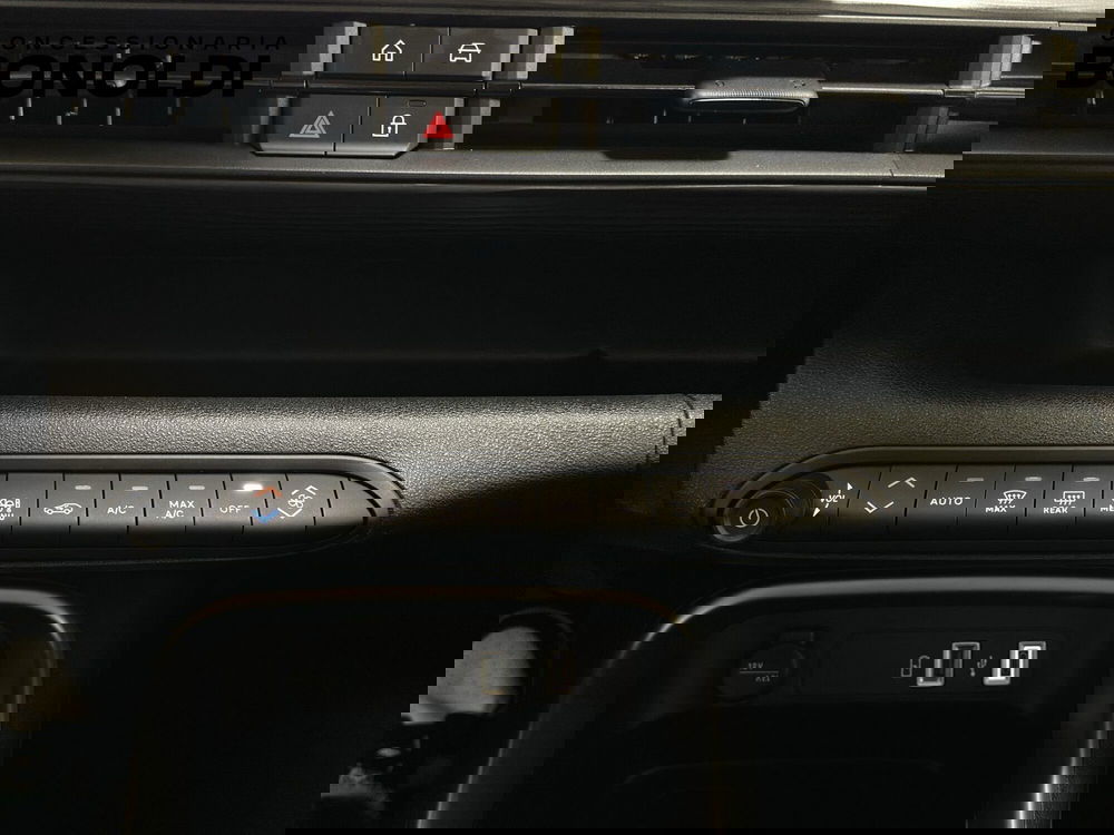 Jeep Avenger usata a Brescia (11)