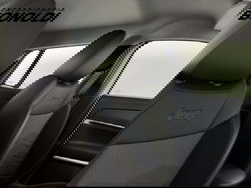 Jeep Avenger usata a Brescia (19)