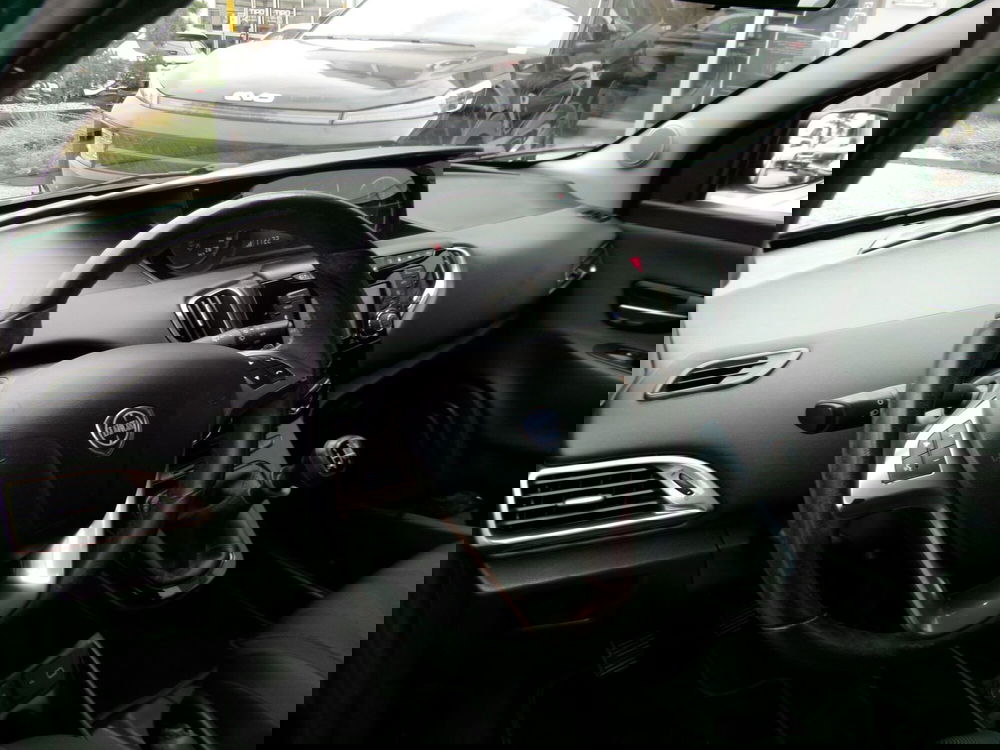 Lancia Ypsilon usata a Venezia (14)