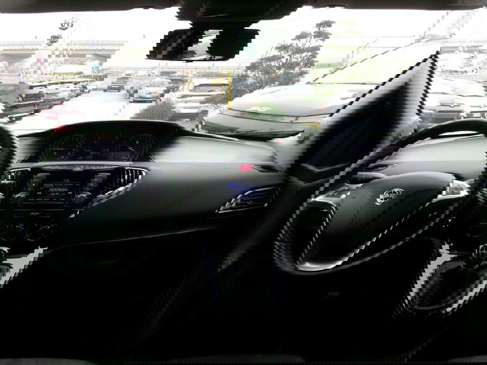 Lancia Ypsilon usata a Venezia (9)