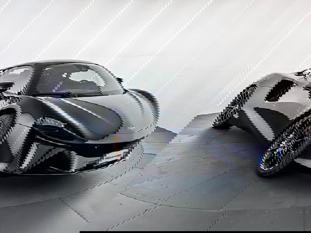 McLaren Artura Coupé nuova a Milano