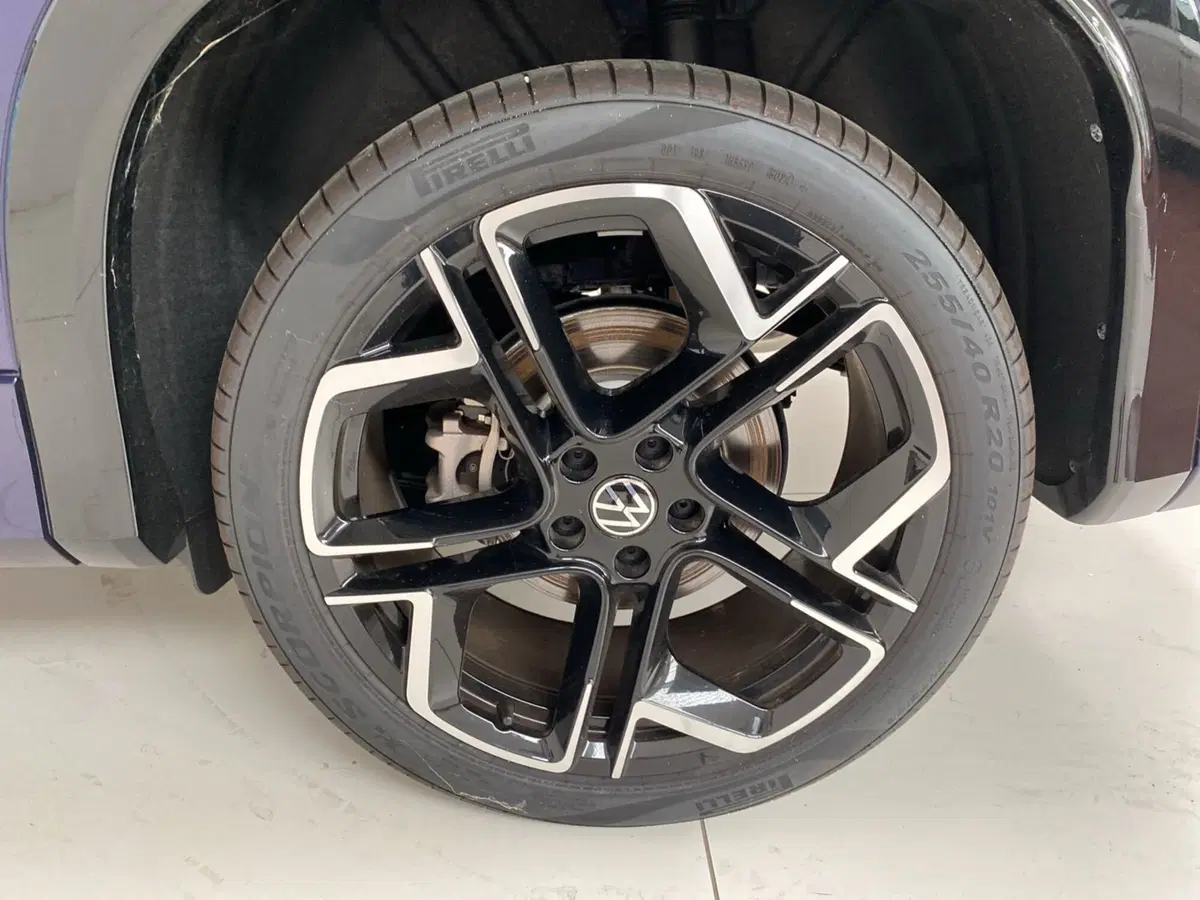 Volkswagen Tayron nuova a Lodi (13)