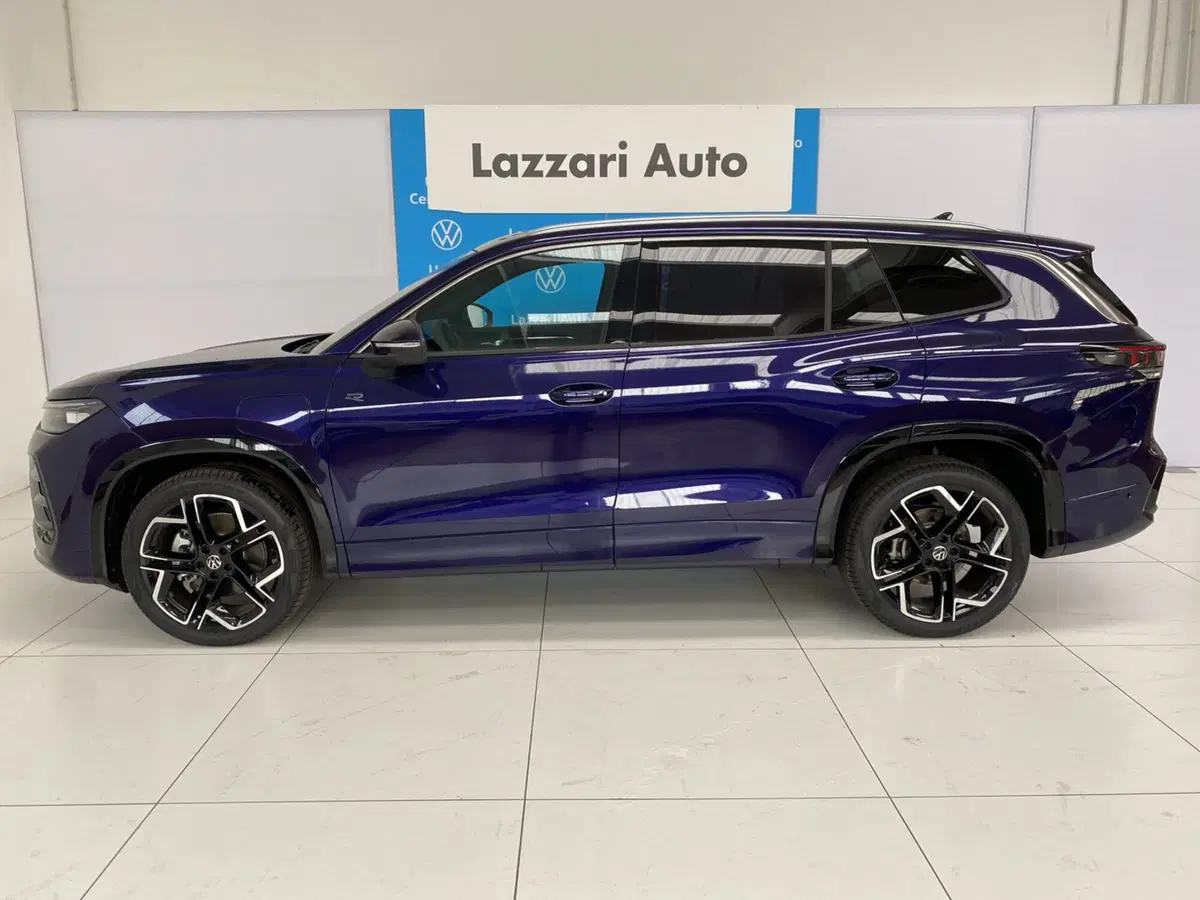 Volkswagen Tayron nuova a Lodi (2)