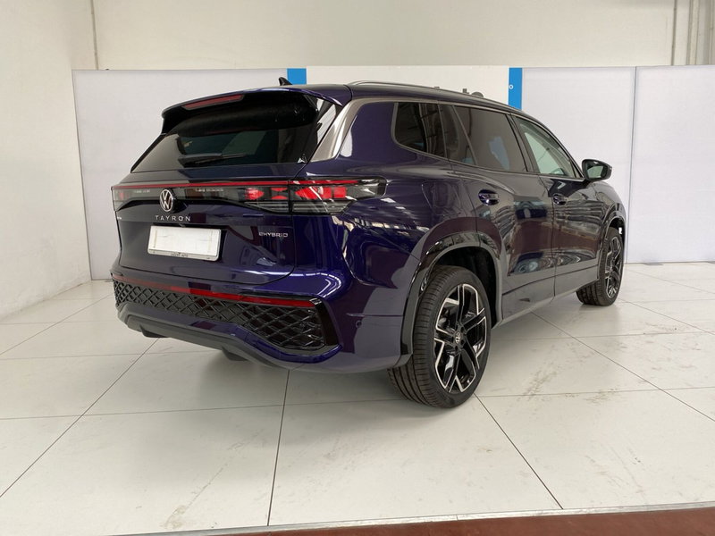 Volkswagen Tayron nuova a Lodi (4)