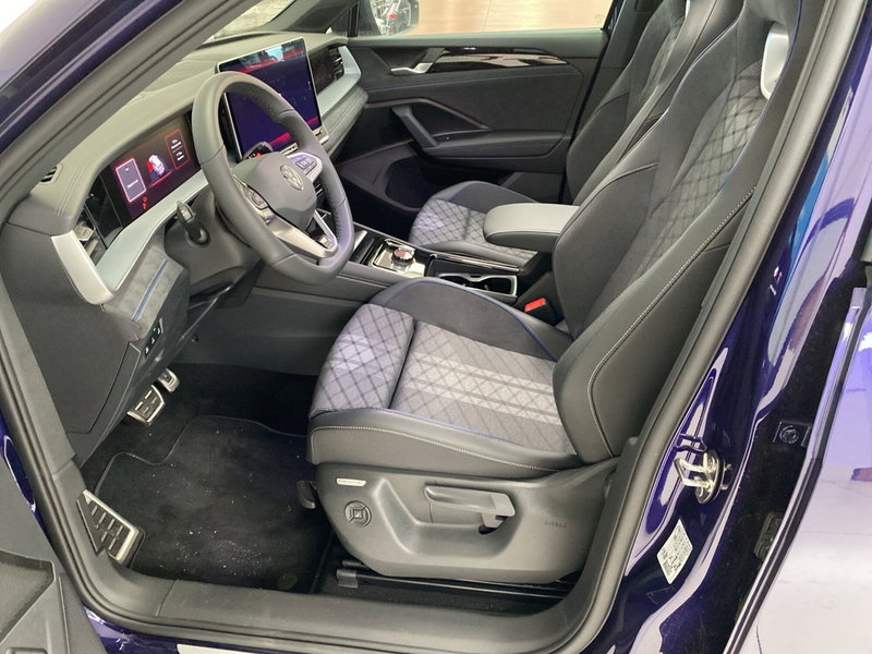 Volkswagen Tayron nuova a Lodi (7)