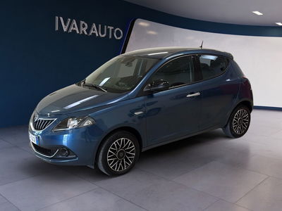Lancia Ypsilon 1.0 FireFly 5 porte S&amp;S Hybrid Gold Plus del 2024 usata a Arezzo