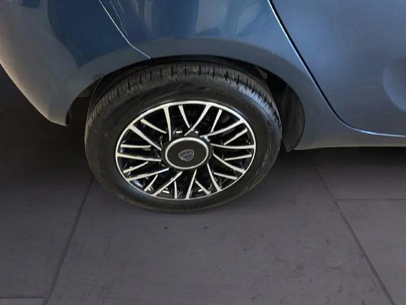 Lancia Ypsilon usata a Arezzo (14)