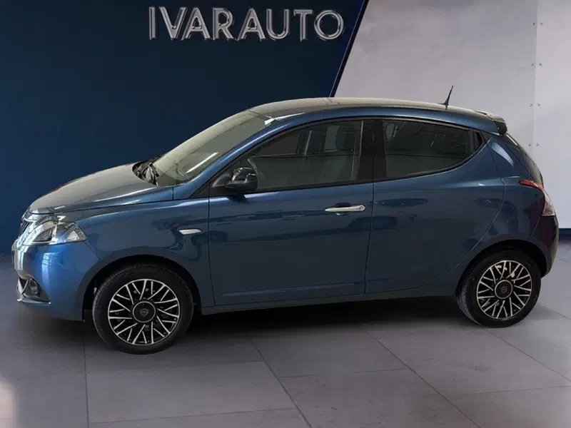 Lancia Ypsilon usata a Arezzo (2)