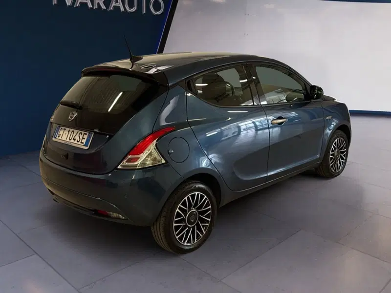 Lancia Ypsilon usata a Arezzo (6)