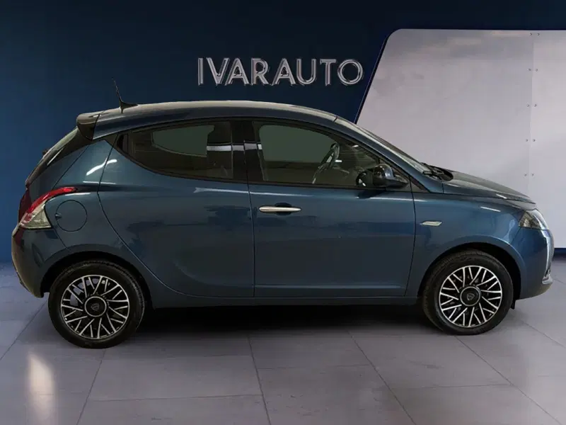 Lancia Ypsilon usata a Arezzo (7)
