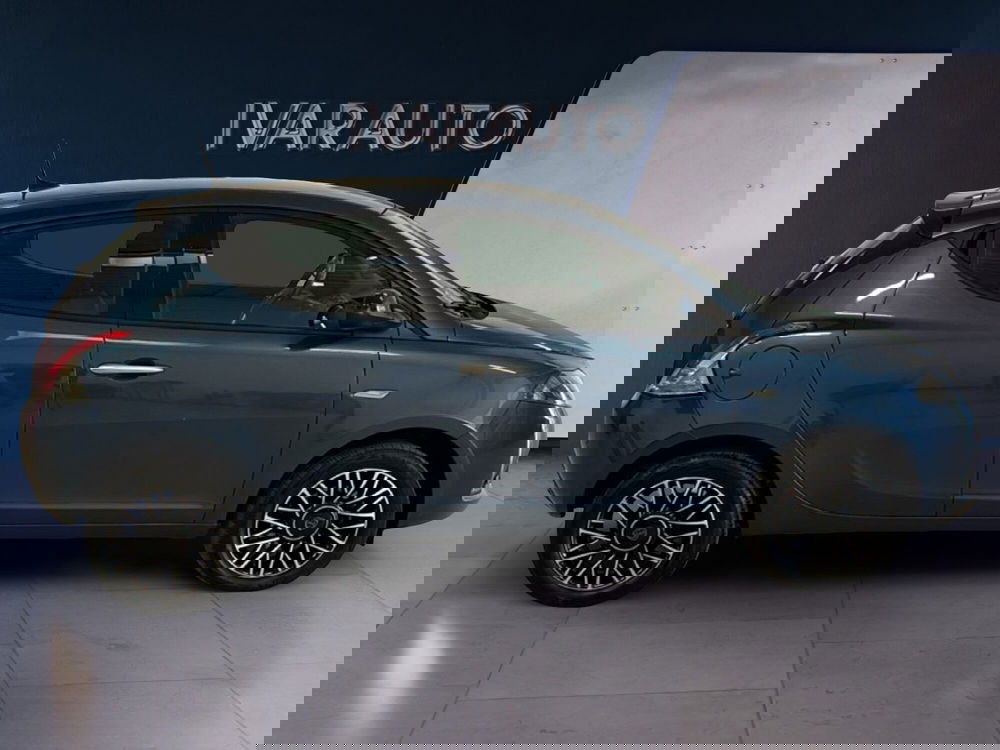 Lancia Ypsilon usata a Arezzo (7)