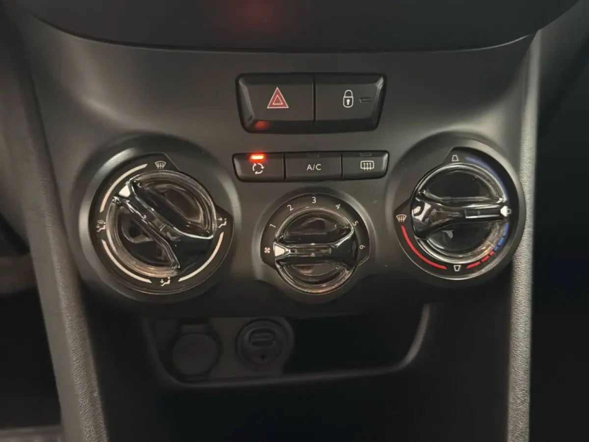 Peugeot 208 usata a Palermo (10)