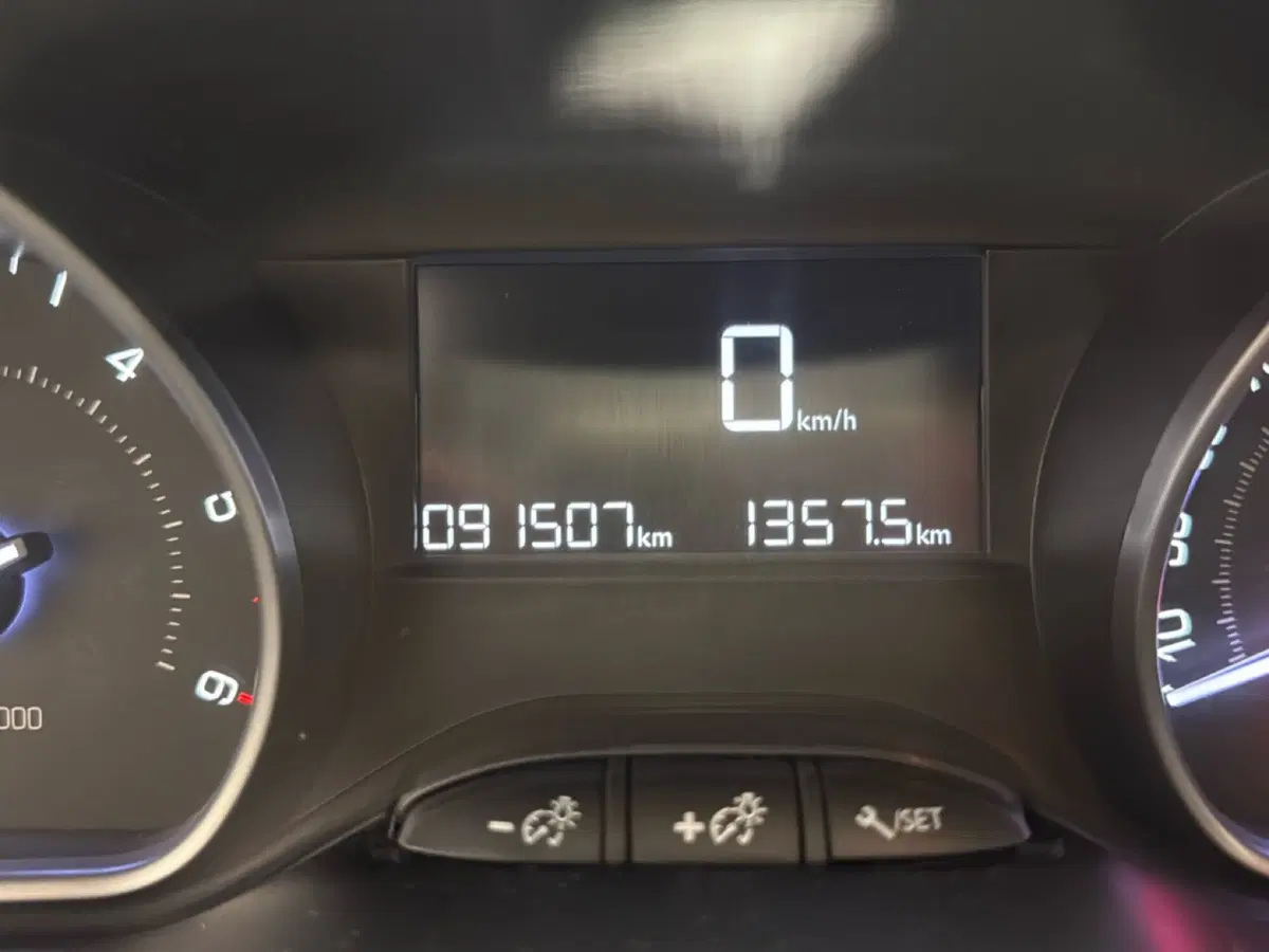 Peugeot 208 usata a Palermo (12)