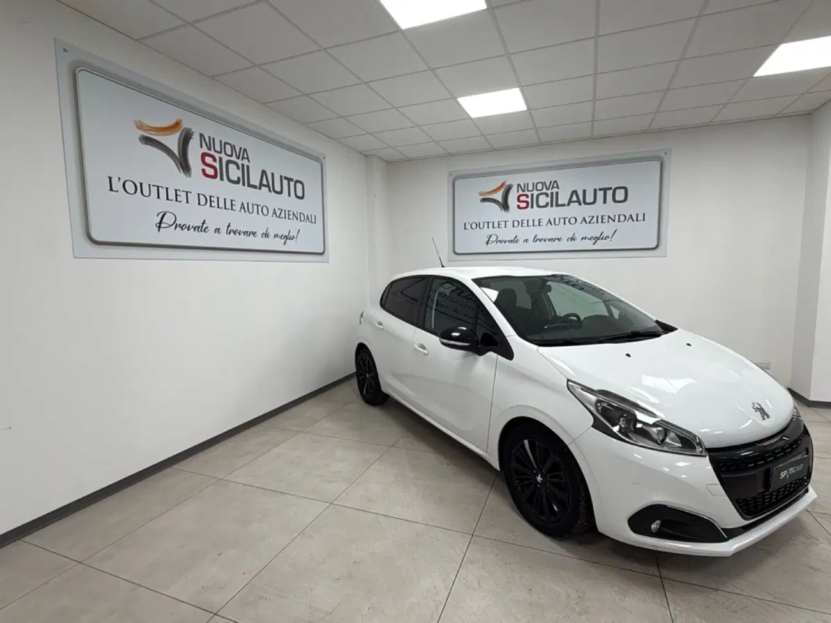 Peugeot 208 usata a Palermo (3)