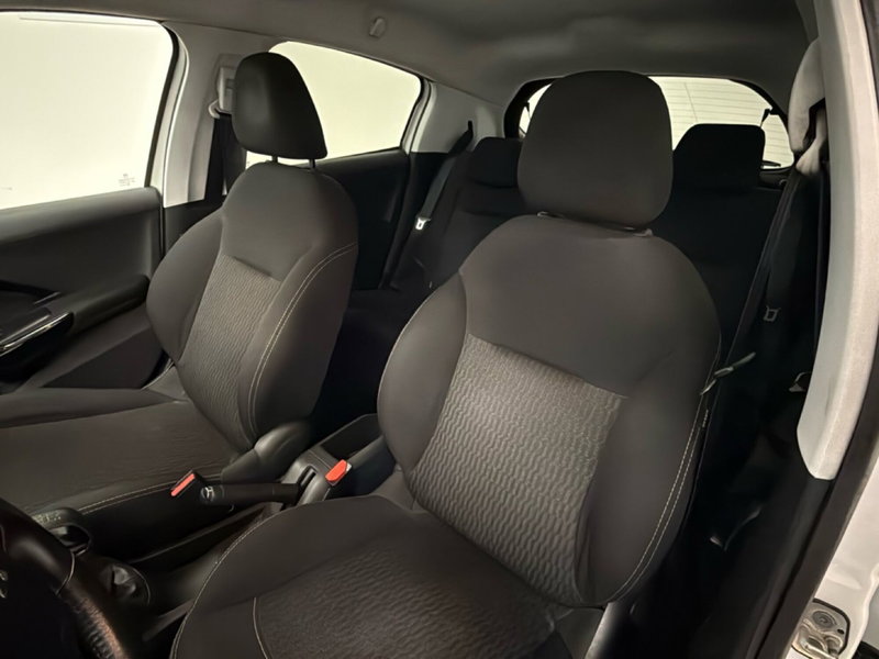 Peugeot 208 usata a Palermo (8)