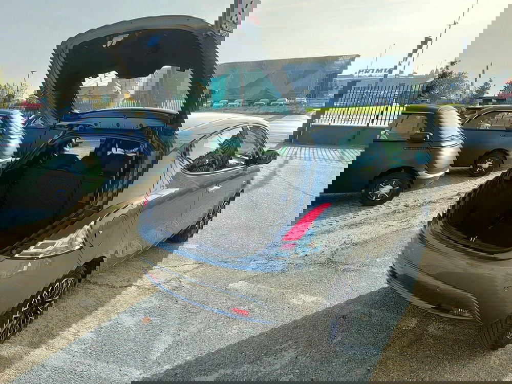 Lancia Ypsilon usata a Torino (10)