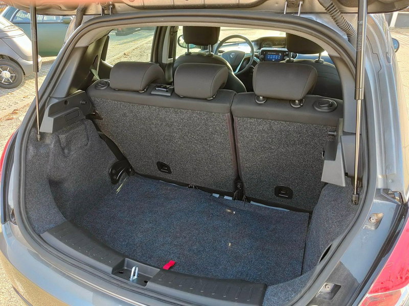 Lancia Ypsilon usata a Torino (11)
