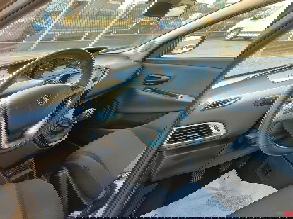 Lancia Ypsilon usata a Torino (14)