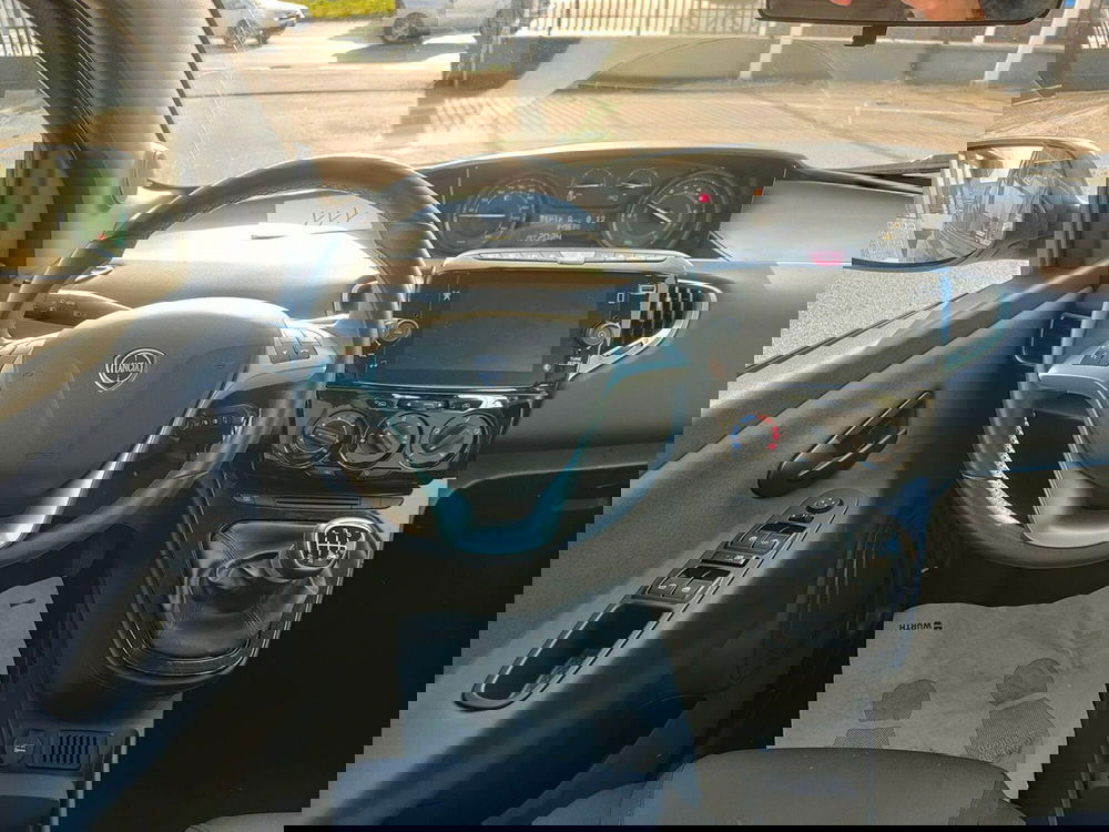 Lancia Ypsilon usata a Torino (17)