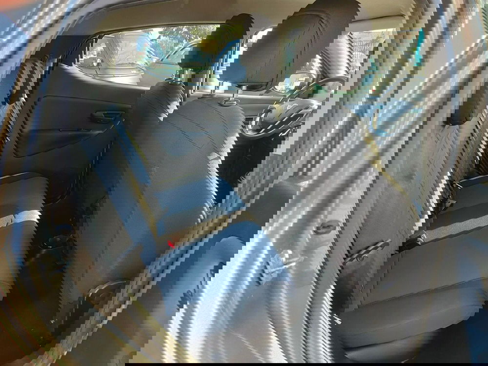 Lancia Ypsilon usata a Torino (18)