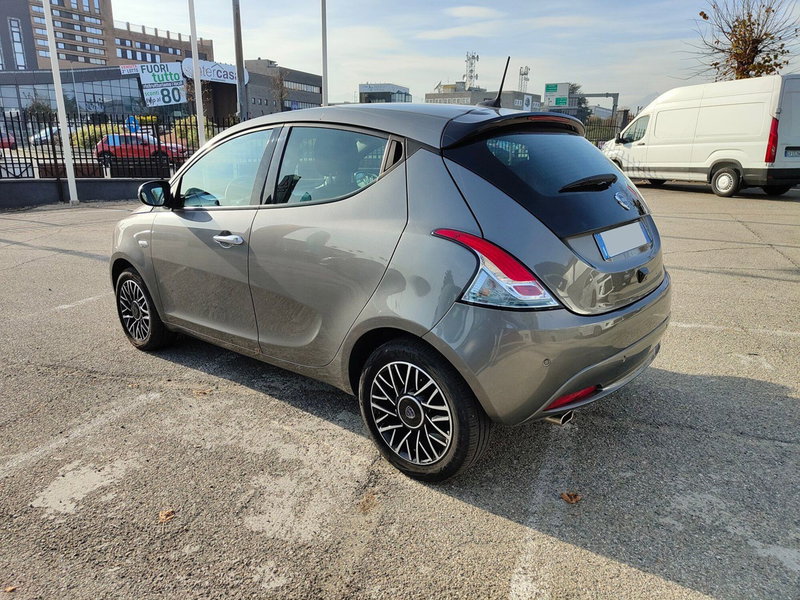 Lancia Ypsilon usata a Torino (5)
