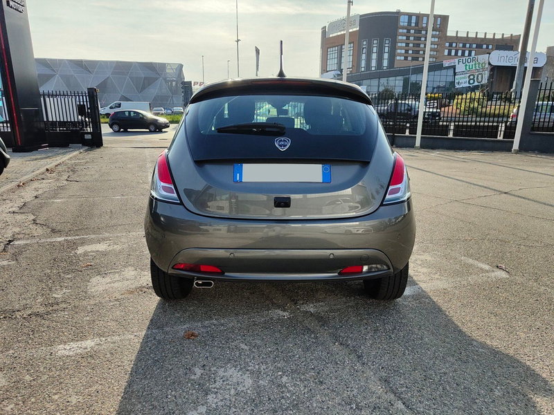 Lancia Ypsilon usata a Torino (6)