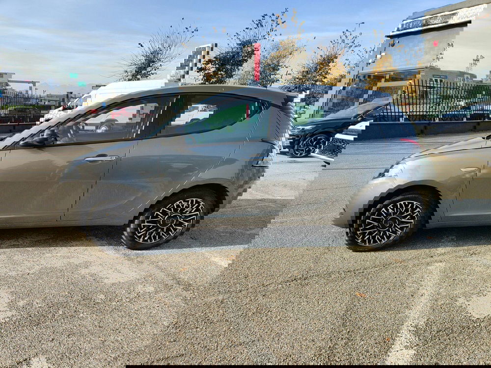 Lancia Ypsilon usata a Torino (7)