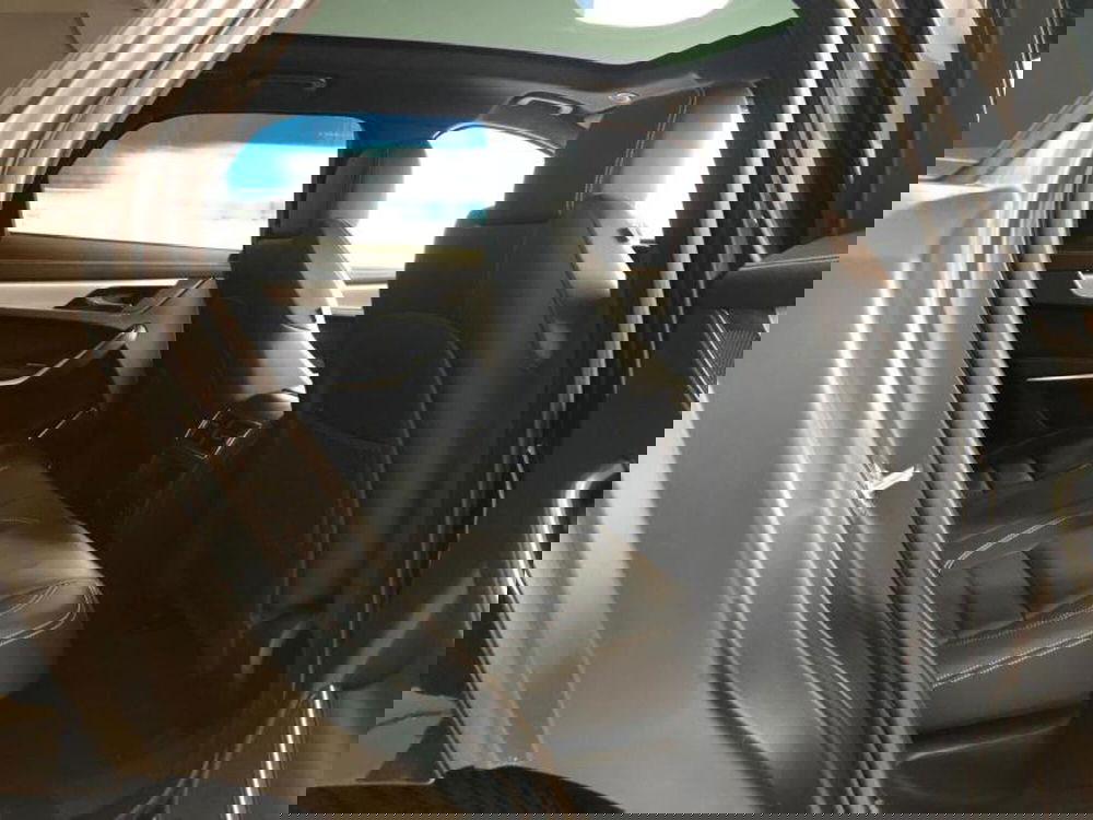 Jaguar F-Pace usata a Venezia (8)