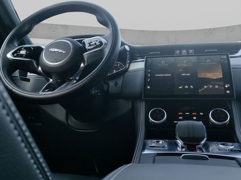 Jaguar F-Pace usata a Milano (10)