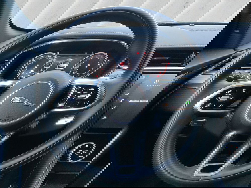 Jaguar F-Pace usata a Milano (11)