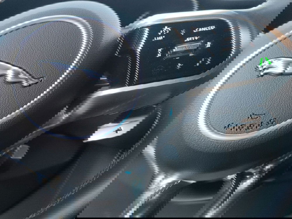 Jaguar F-Pace usata a Milano (13)