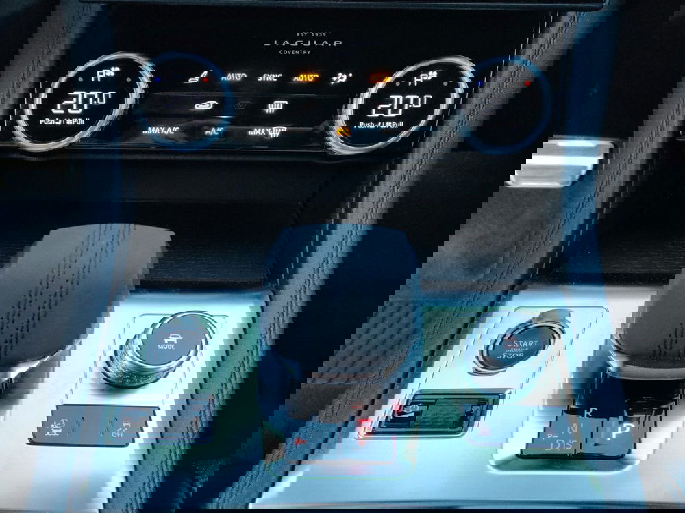 Jaguar F-Pace usata a Milano (17)